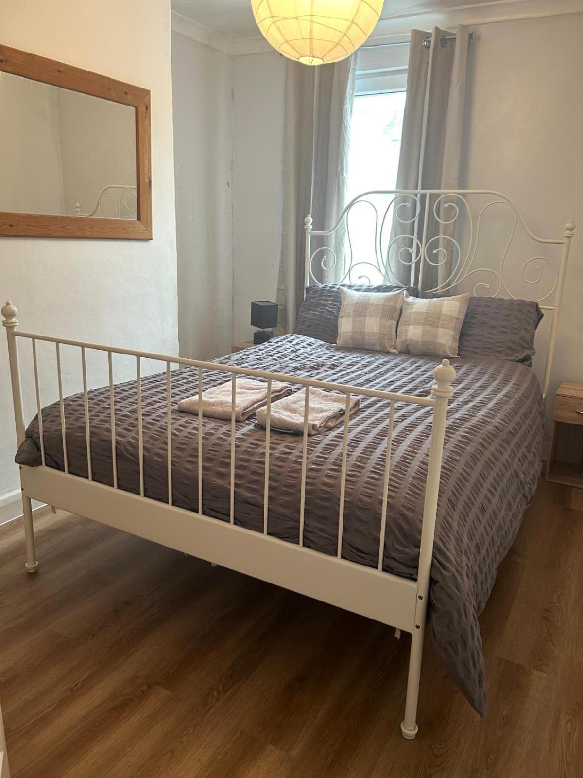 Central Cheltenham House - Sleeps 4/Pet Friendly Dış mekan fotoğraf